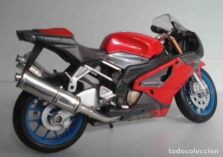 Motos a escala: Moto Aprilia 17 cms. - Foto 9