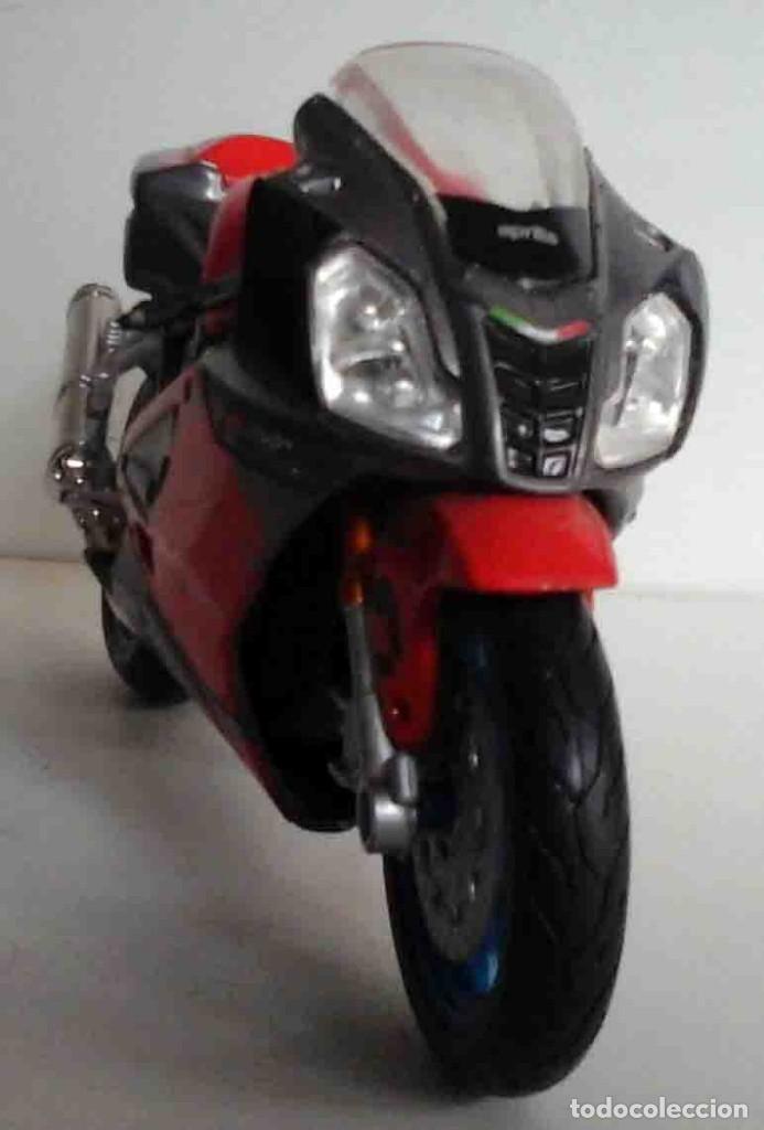 Motos a escala: Moto Aprilia 17 cms. - Foto 11