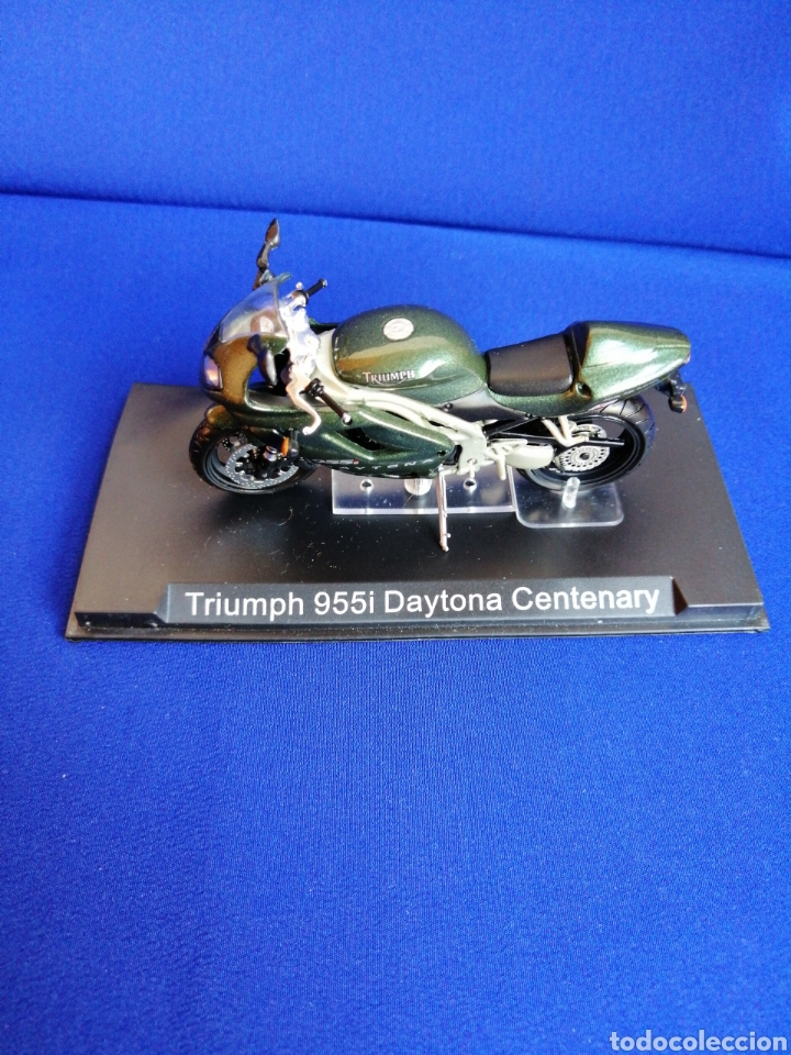 Motos a escala: MOTO TRIUMPH 955i DAYTONA CENTENARY - Foto 5