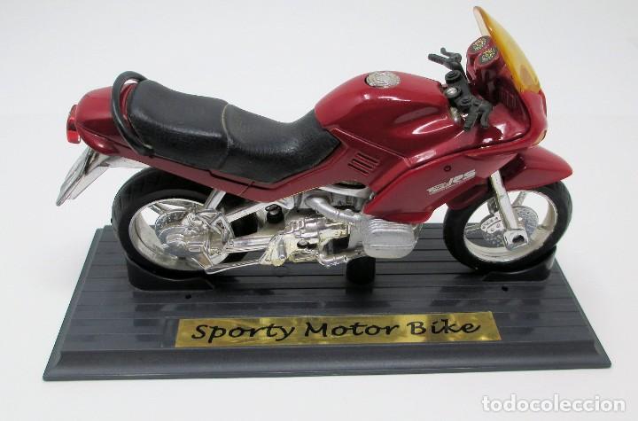 Motorcycle Models: Moto BMW R1100 RS - Escala 1/13 muy posiblemente - Sporty Motor Bike, Mide 16 cm de largo