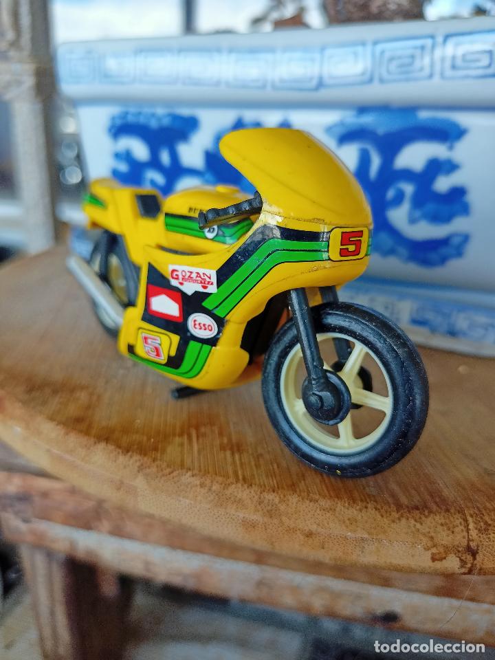 Motos a escala: Moto 5 gozan Dunlop - Foto 2
