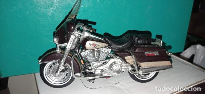 Motos a escala: COLECCION DE Harley Davidson , con regalo de expositor - Foto 7