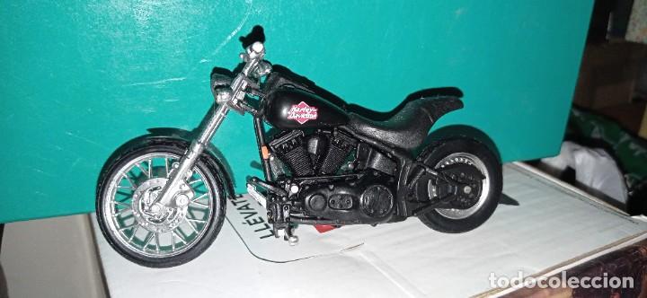 Motos a escala: COLECCION DE Harley Davidson , con regalo de expositor - Foto 10