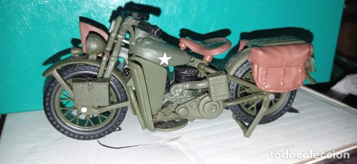 Motos a escala: COLECCION DE Harley Davidson , con regalo de expositor - Foto 12