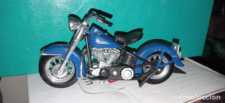 Motos a escala: COLECCION DE Harley Davidson , con regalo de expositor - Foto 17