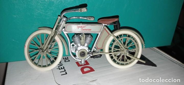 Motos a escala: COLECCION DE Harley Davidson , con regalo de expositor - Foto 31