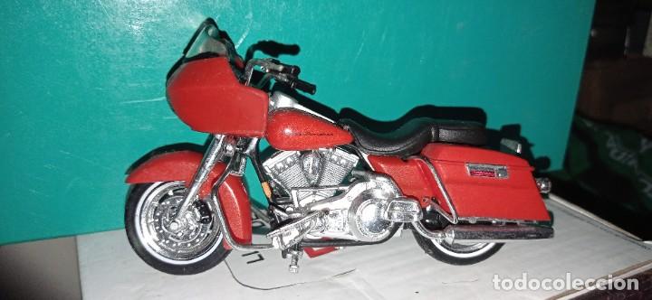 Motos a escala: COLECCION DE Harley Davidson , con regalo de expositor - Foto 37