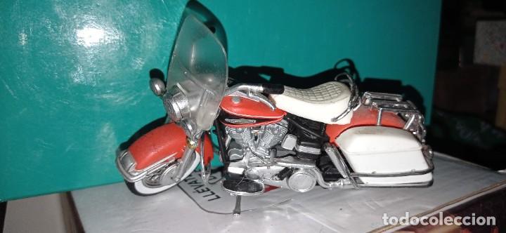 Motos a escala: COLECCION DE Harley Davidson , con regalo de expositor - Foto 39