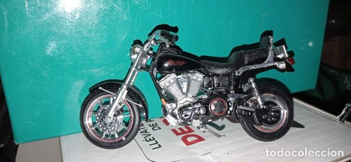 Motos a escala: COLECCION DE Harley Davidson , con regalo de expositor - Foto 44