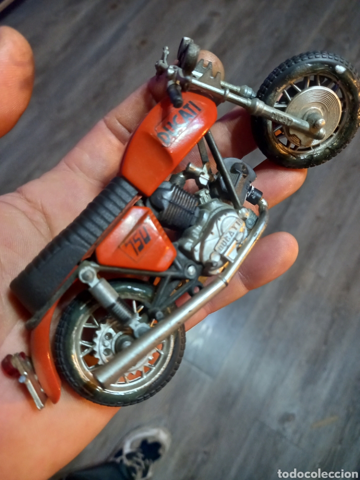 Motos a escala: MOTO DUCATI - Foto 13