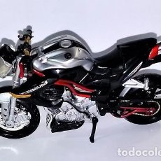 Motos a escala: MOTO DE METAL - MOTOCICLETA MAISTO - BENELLI TNT TITANIUM - LONGITUD 12 CMS - ESCALA 1/18