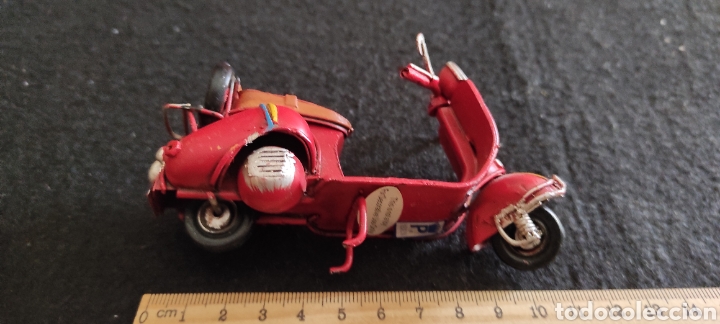 Motos a escala: Vespa met&aacute;lica - Foto 3