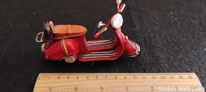 Motos a escala: Vespa met&aacute;lica - Foto 1