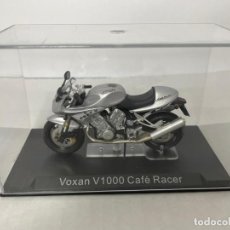 Motos in scale: MOTO VOXAN V1000 CAFÉ RACER (ESCALA 1:24) MOTOS, CALLE,IXO, ALTAYA,CAFE. Lote 327111818