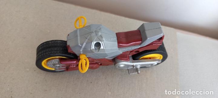 Motos a escala: MOTO MARVEL 2013 hasbro #A6642 SPIDERMAN ? - Foto 2