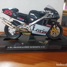 Motos in scale: MOTO HONDA NSR 500 / LORIS CAPIROSSI TEAM WEST HONDA PONS REF. 13667 - GUILOY - 2001 MOTO GP (081)