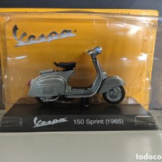Motos a escala: VESPA 150 SPRINT 1965 1:18 IXO SALVAT DIECAST MOTOCICLETA MOTO BIKE. Lote 361578300