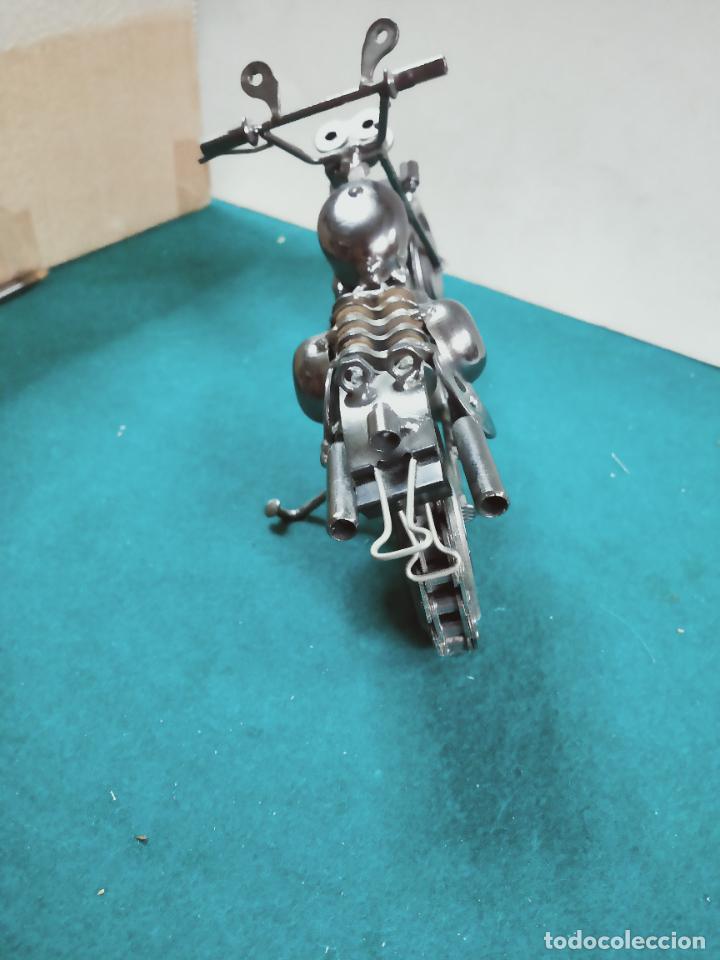 Motos a escala: MOTO CHOPER 23 CM. - Foto 4