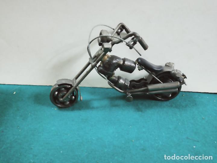 Motos a escala: MOTO CHOPER 18 CM. - Foto 4