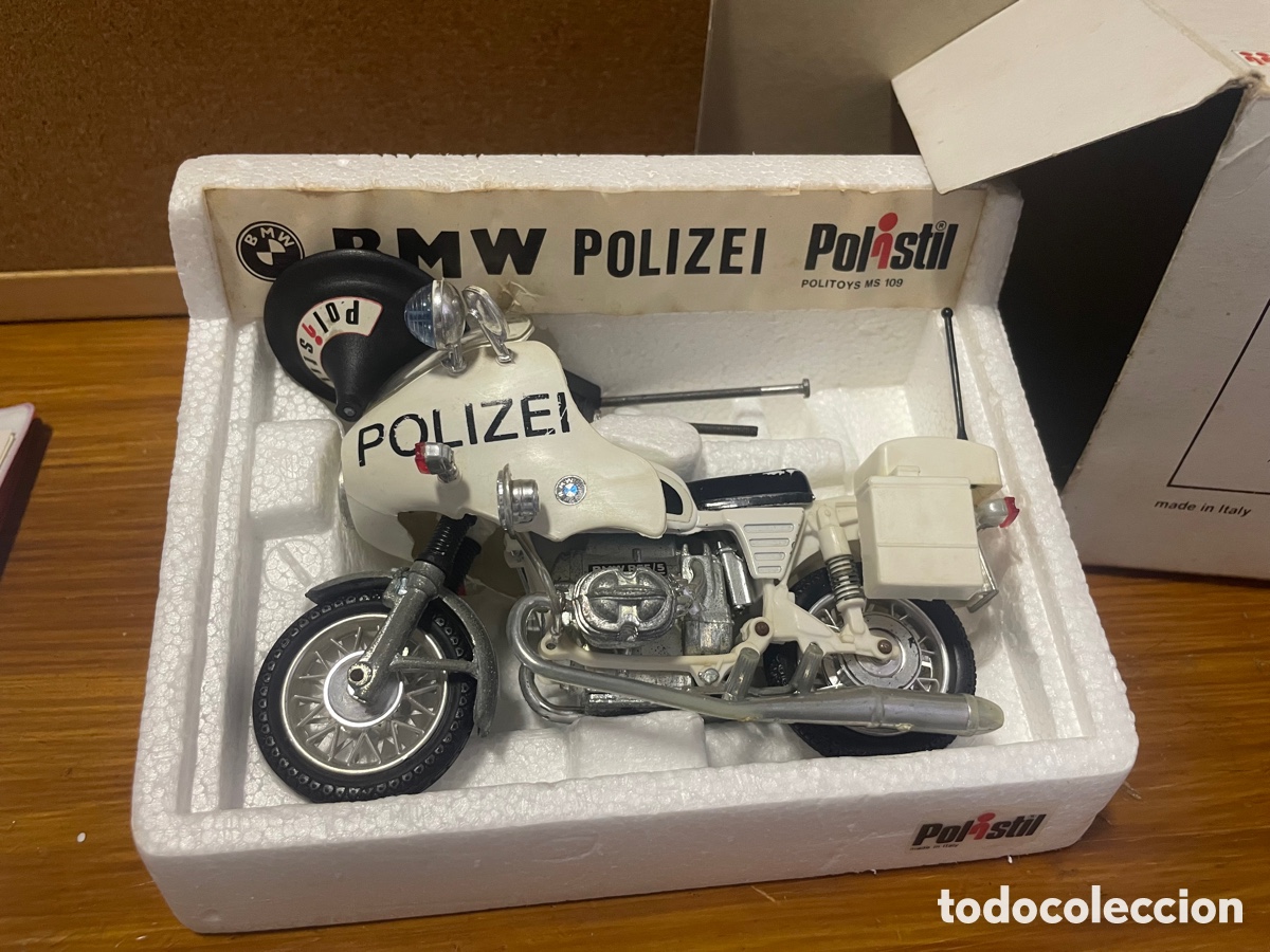 Lot de treize motos miniatures comprenant : - POLISTIL…