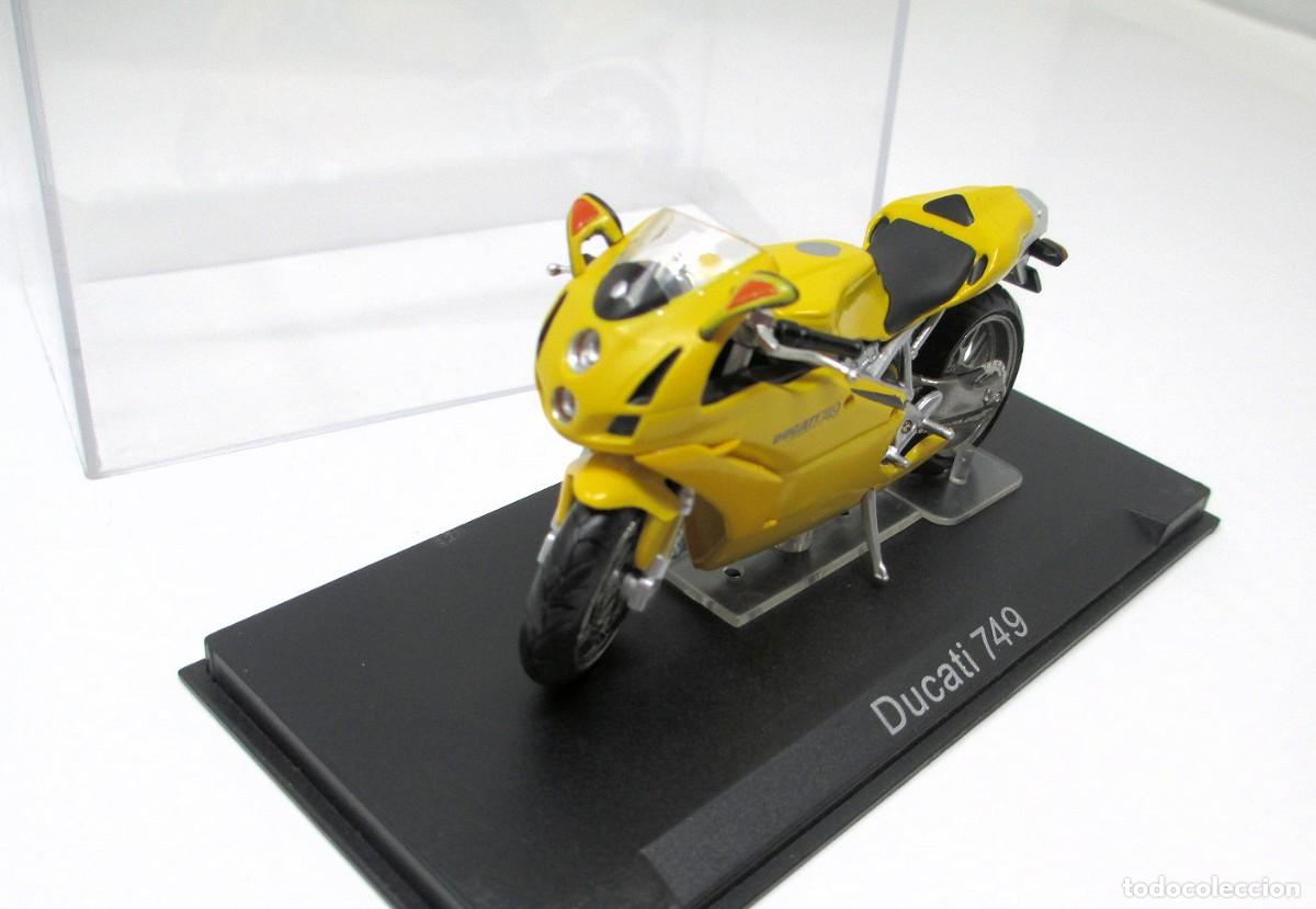 Motorcycle Models: Moto Ducati 749 - Escala 1/24