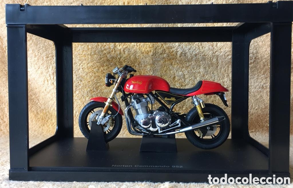 Motos a escala: Moto AUTOart Norton Commando 962 1:12 - Foto 12
