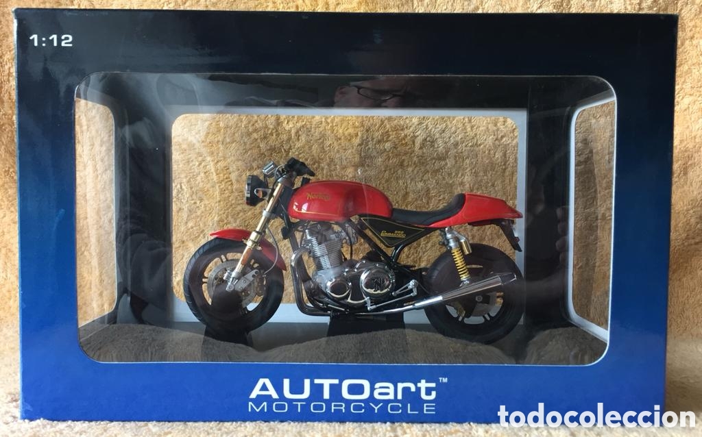 Motos a escala: Moto AUTOart Norton Commando 962 1:12 - Foto 13