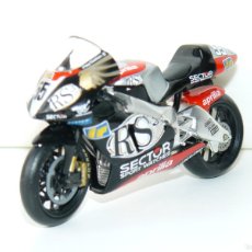 Motos a escala: 247- APRILIA RS3 REGIS LACONI 2002 #55 DIE-CAST 1:24 SBK BIKE MOTO GP 1/24