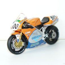 Motos a escala: 253- DUCATI 996R NEIL HODGSON #100 2001 DIE-CAST 1:24 SBK BIKE MOTO GP 1/24