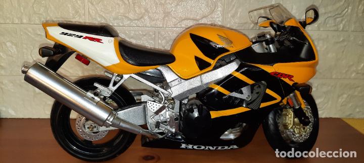 Motos a escala: HONDA CBR 929 RR.34 X 10 CMS - Foto 5