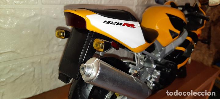 Motos a escala: HONDA CBR 929 RR.34 X 10 CMS - Foto 8