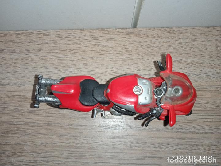 Motos a escala: Ducati moto maisto - Foto 3