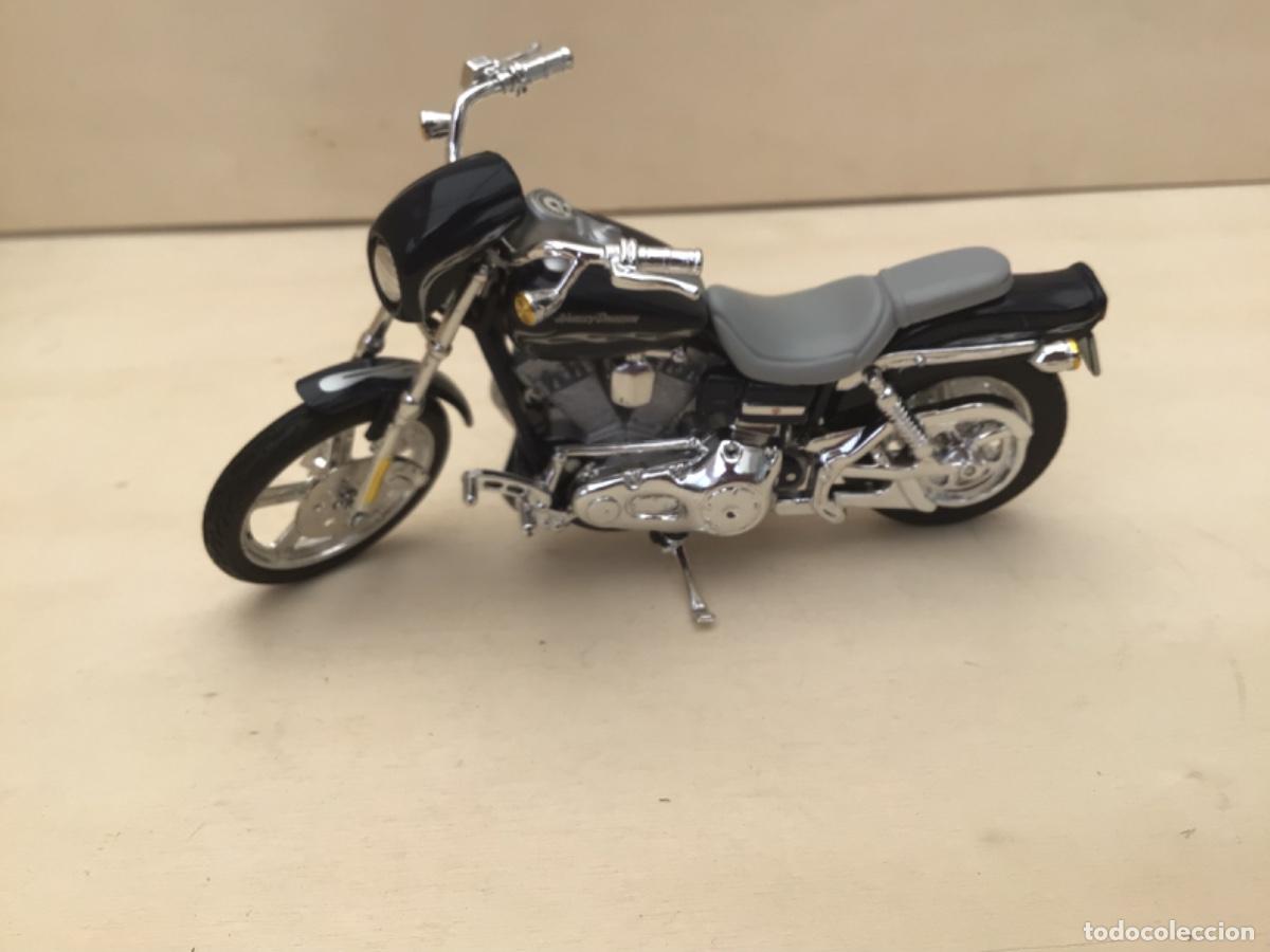 Motos a escala: Maisto Harley Davidson 2002 - Foto 2