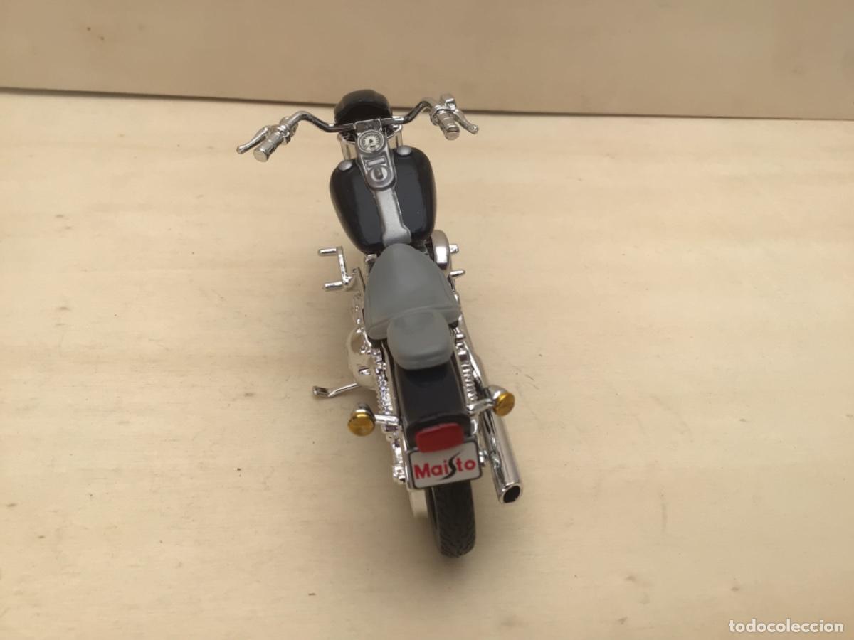 Motos a escala: Maisto Harley Davidson 2002 - Foto 6
