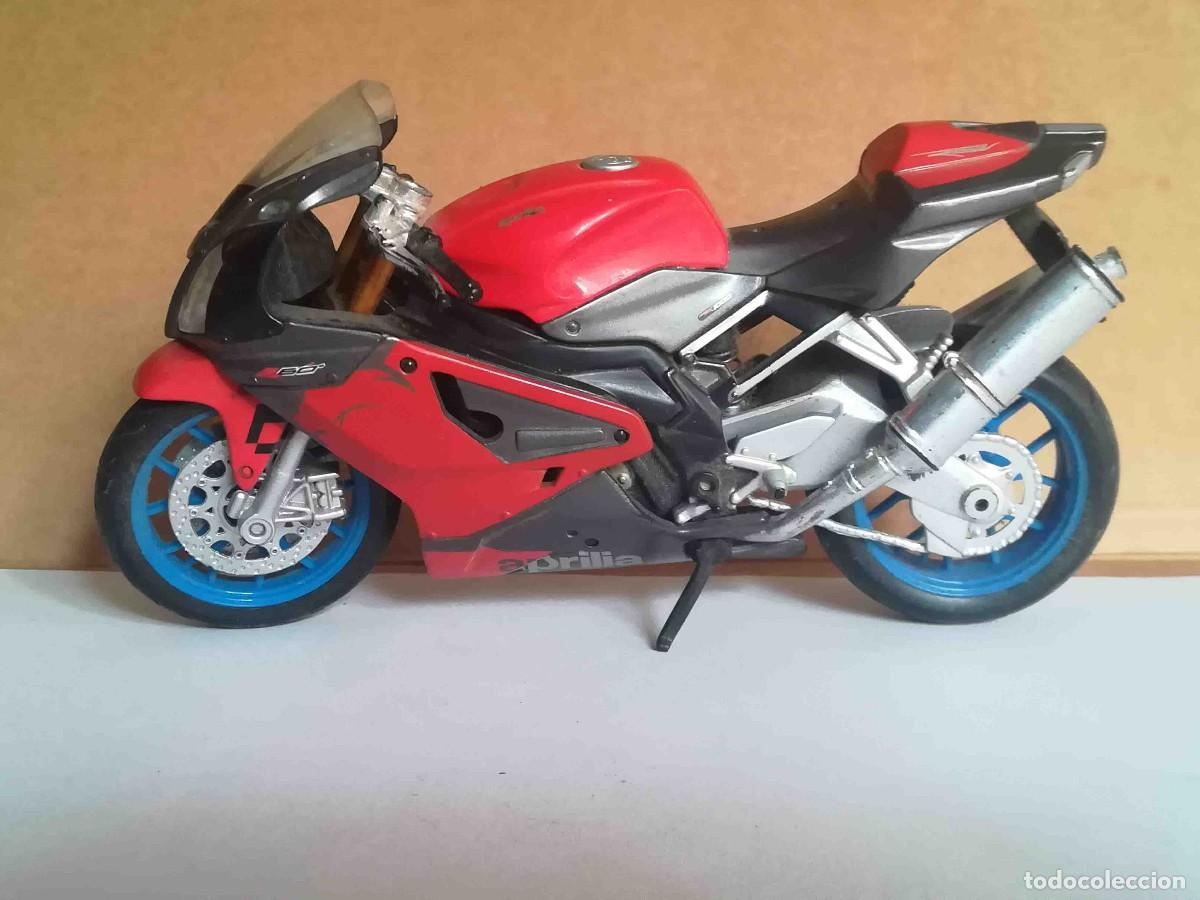 Motos a escala: Moto Aprilia 17 cms. - Foto 2