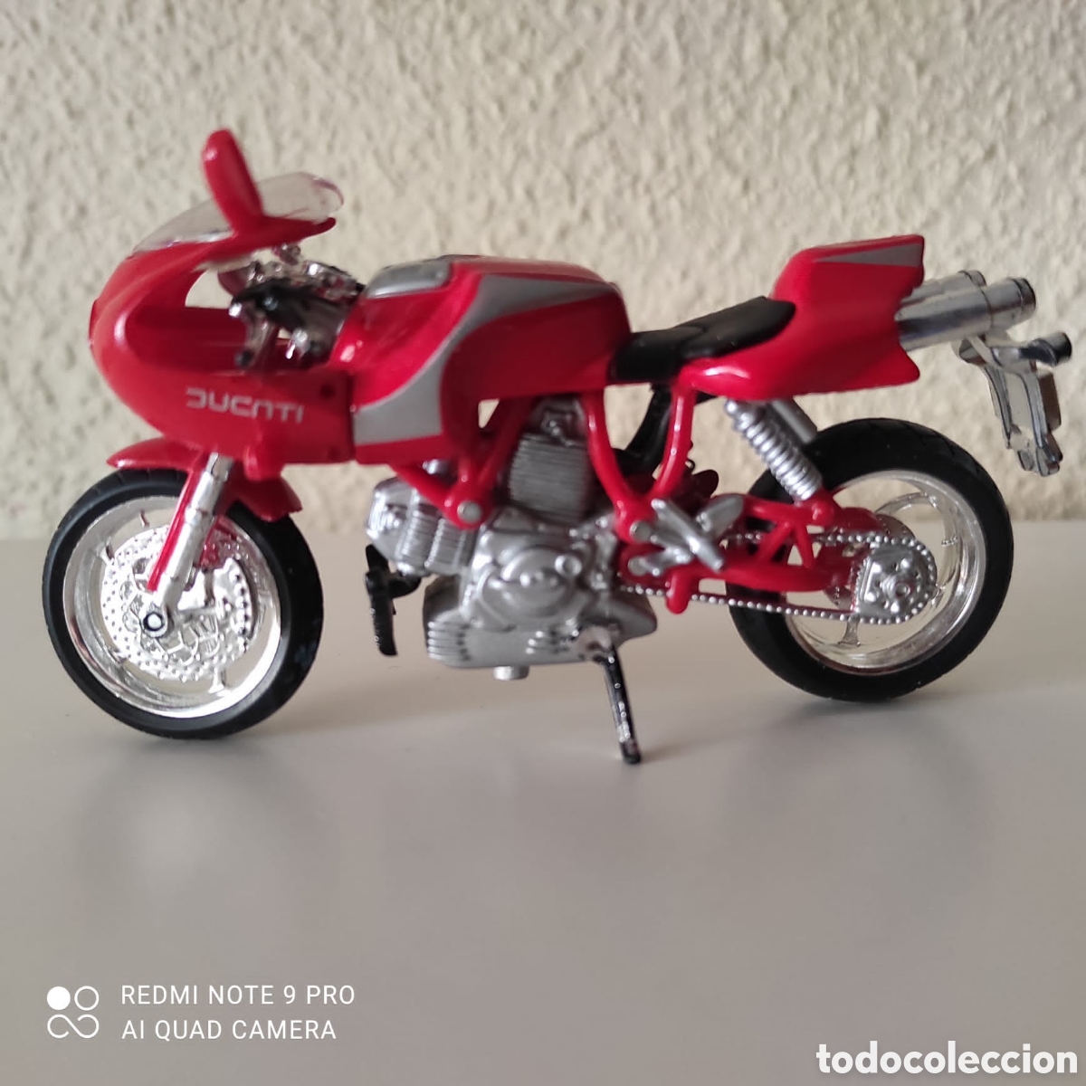 Motos a escala: Moto Ducatti - Maisto - Foto 1