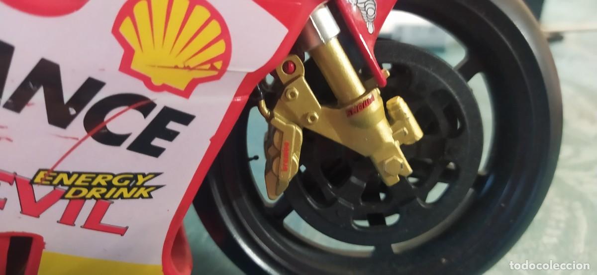 Motos a escala: Moto Honda Advance Red Devil 8 - Foto 3
