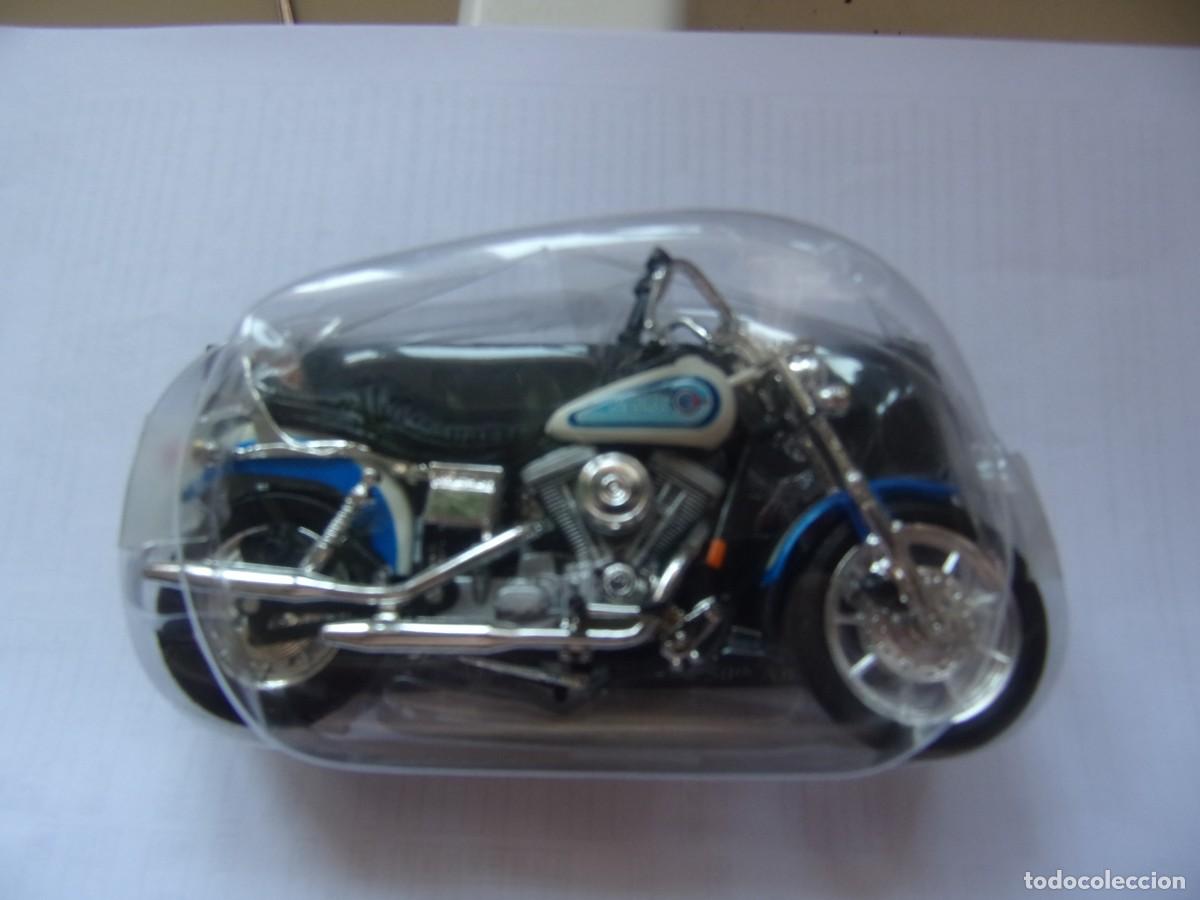 Motos a escala: Moto Harley 2001 FLSTS Heritage Springer - Foto 1