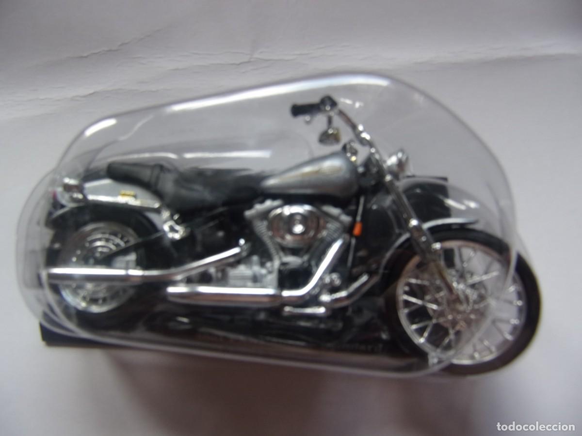 Motos a escala: Moto Harley 2001 FXST Sofail Standar - Foto 1