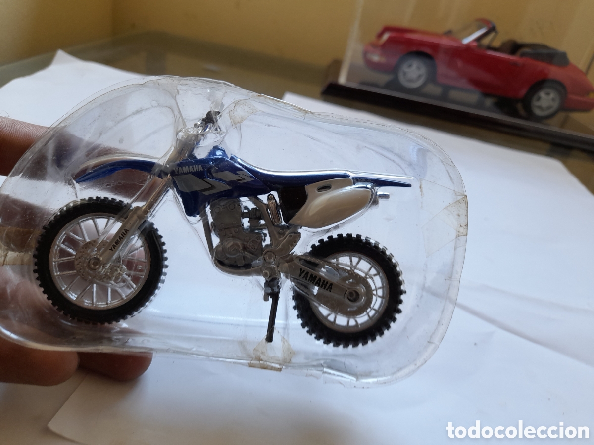 Motos a escala: Yamaha YZ escala 1/18 - Foto 1