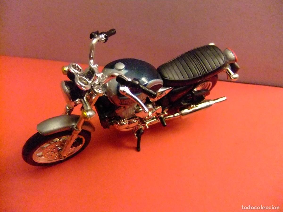 Motos a escala: MOTO TRIUMPH 900 MAISTO - Foto 5