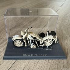 ZT1014 IXO moto 1/24 Grandes Motos Classiques BMW R-75 1941 ZT1014 IXO moto 1/24 Grandes Motos Classiques BMW R-75 1941