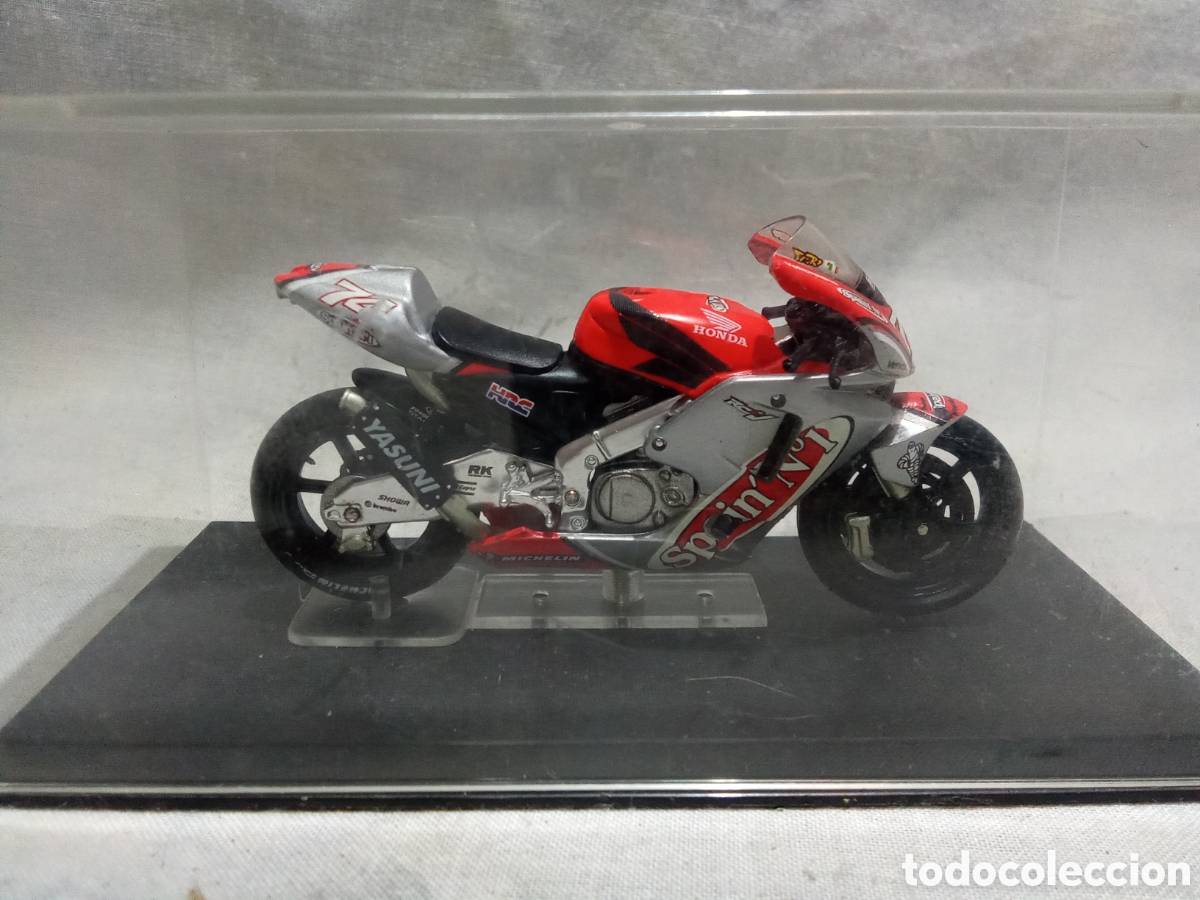 Motos a escala: HONDA RC211V DE DAJIRO KATOH 2002 - Foto 3
