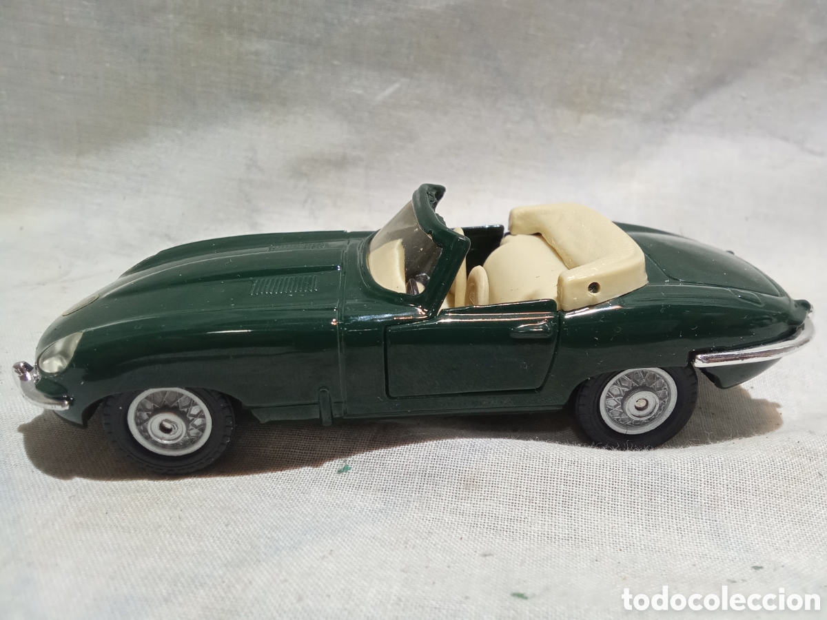 Motos a escala: JAGUAR CABRIOLET 1:38 DE MAISTO - Foto 2