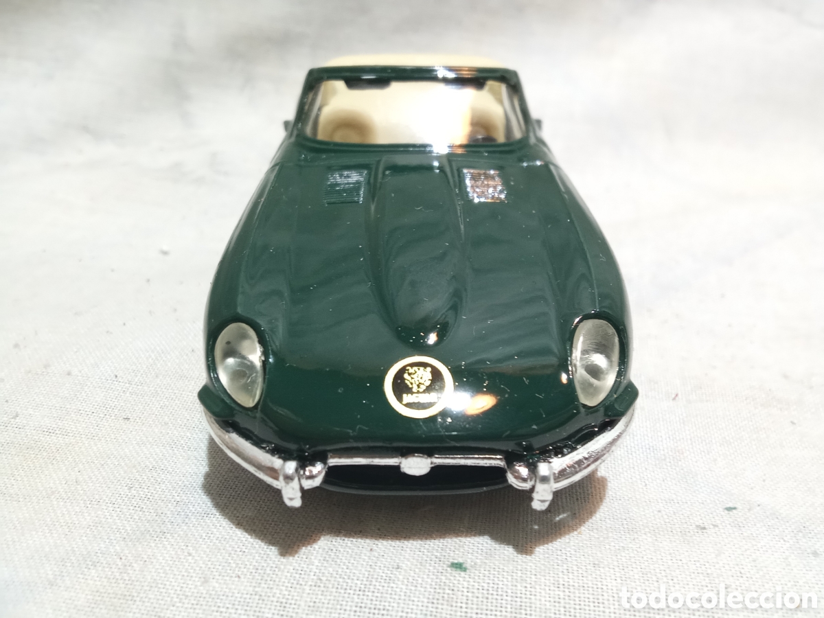 Motos a escala: JAGUAR CABRIOLET 1:38 DE MAISTO - Foto 5