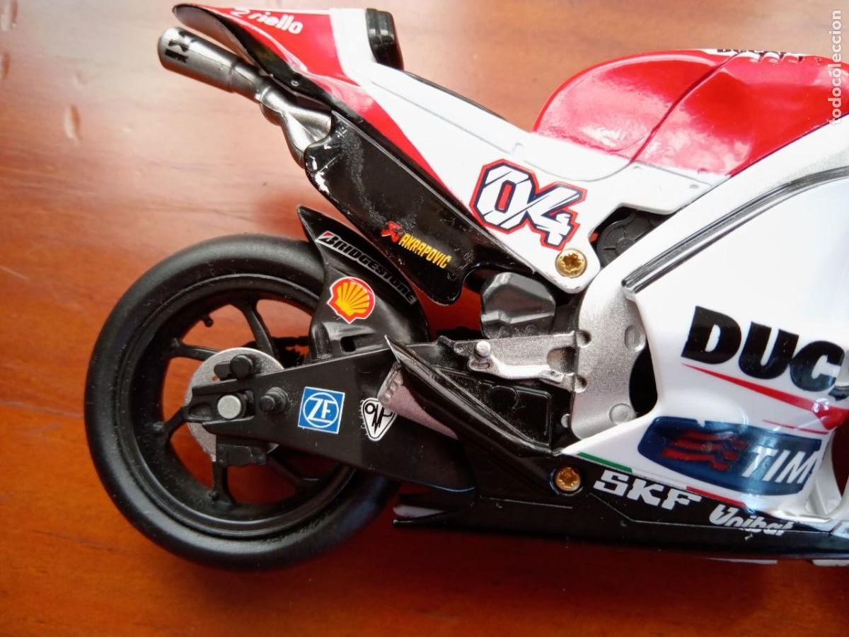 Motos a escala: MOTO GP DUCATI, TIM RIELLO 17 CM - Foto 3