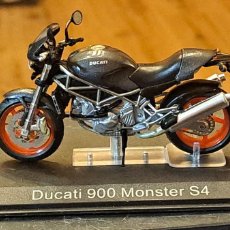 Motos a escala: MOTO DUCATI 900 MONSTER S4 NUEVA BLÍSTER ORIGINAL