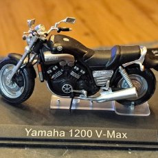 Motos a escala: MOTO YAMAHA 1200 V-MAX NUEVA BLÍSTER ORIGINAL