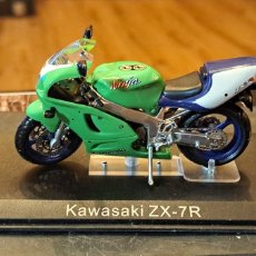 Motos a escala: MOTO KAWASAKI ZX-7R NUEVA BLÍSTER ORIGINAL