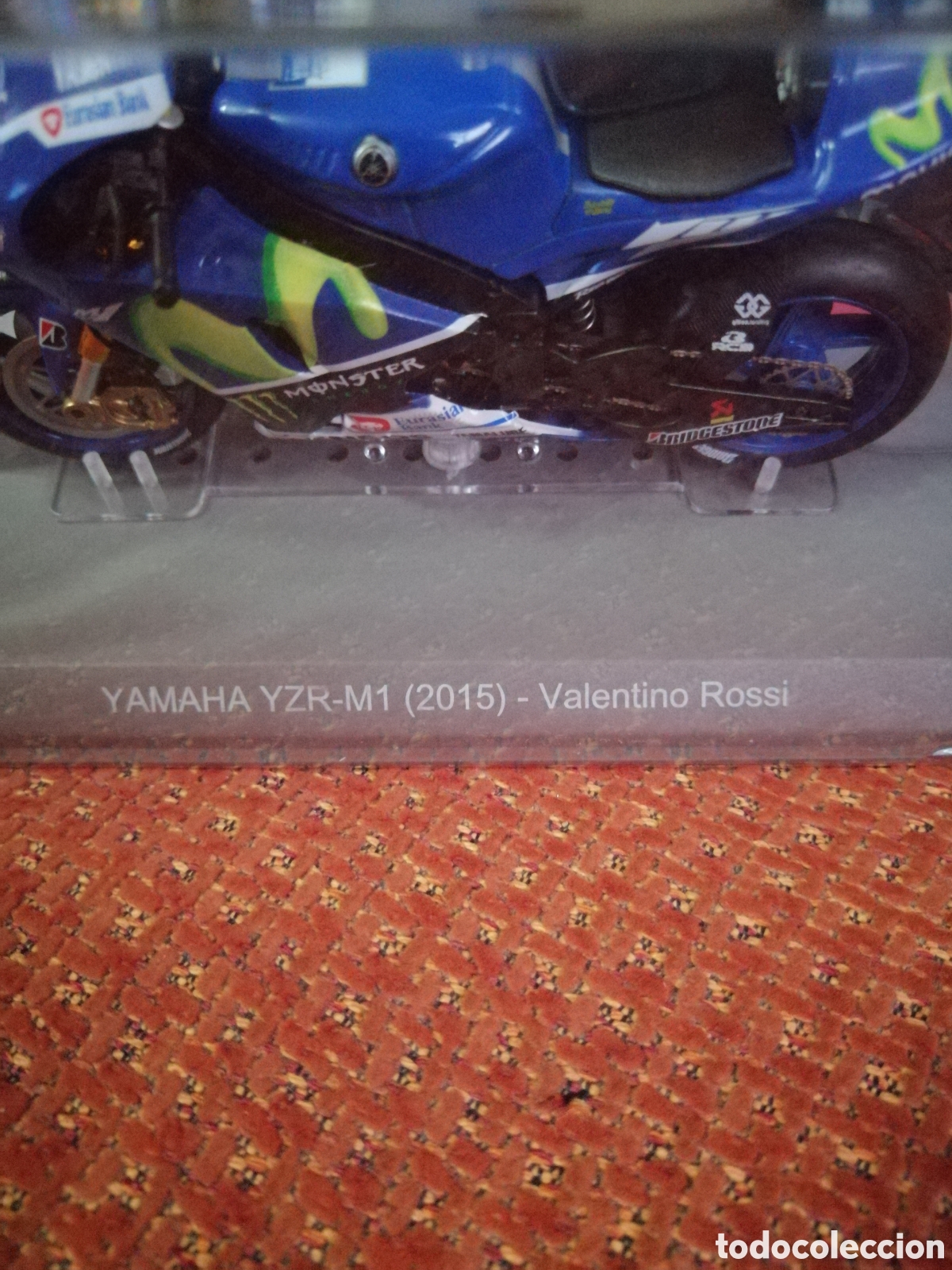 Motos a escala: YAMAHA YZR-M1- 2015 - Foto 3